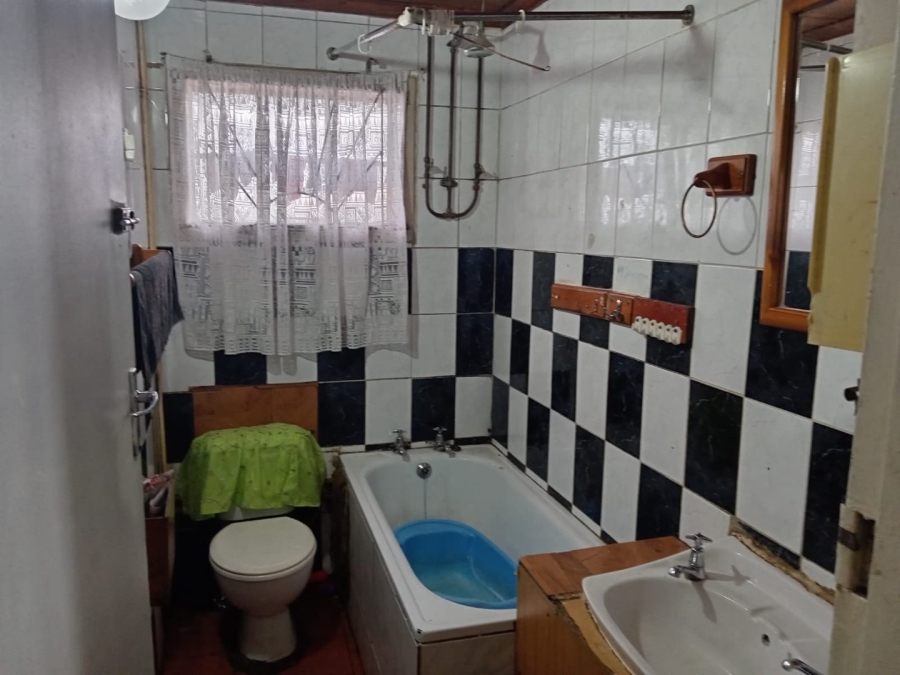 3 Bedroom Property for Sale in Eastridge Western Cape
